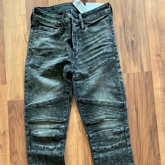 COPY - AE Skinnies - Picture 2 of 3